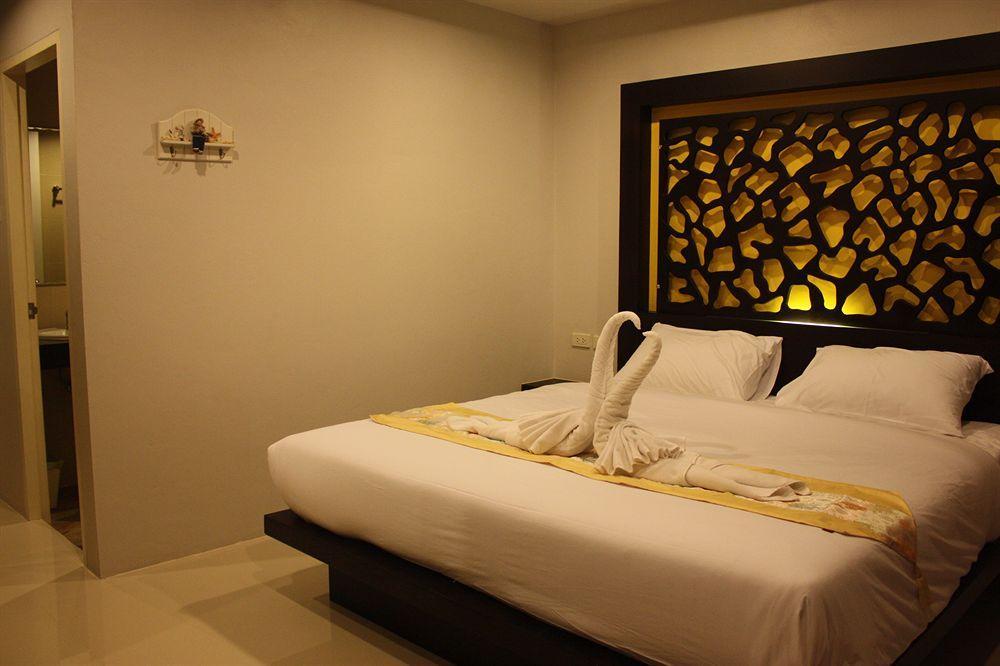 The Silk Hill Hotel Patong Exterior foto