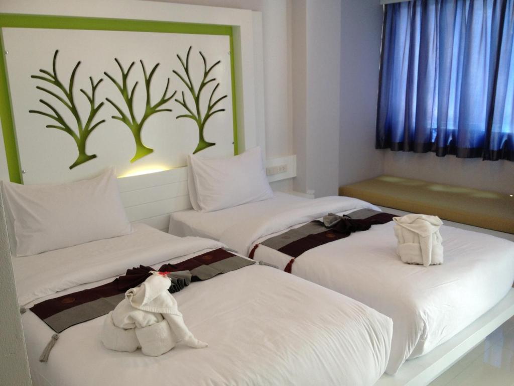 The Silk Hill Hotel Patong Exterior foto